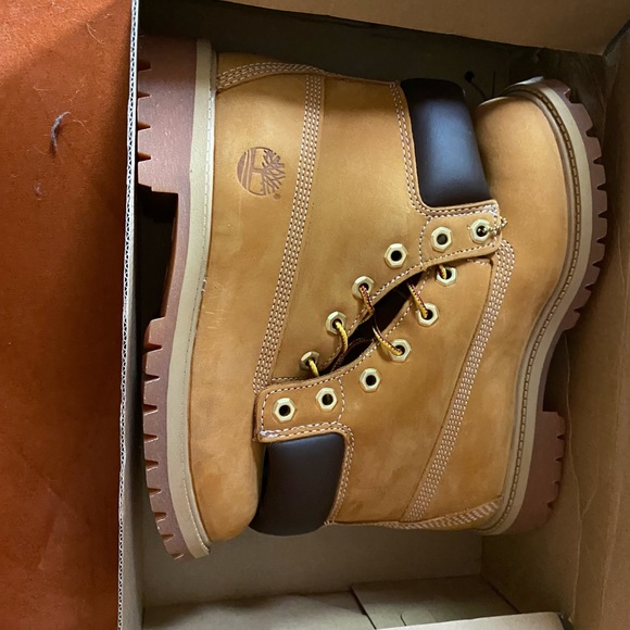 Timbs - Picture 5 of 6